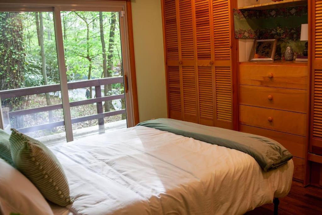Modern Cabin With Hot Tub Grill Lake Beach Wineries Hiking Fishing And Hershey Park Family And Pet Friendly Superhosts On Ab&B Mount Gretna Luaran gambar