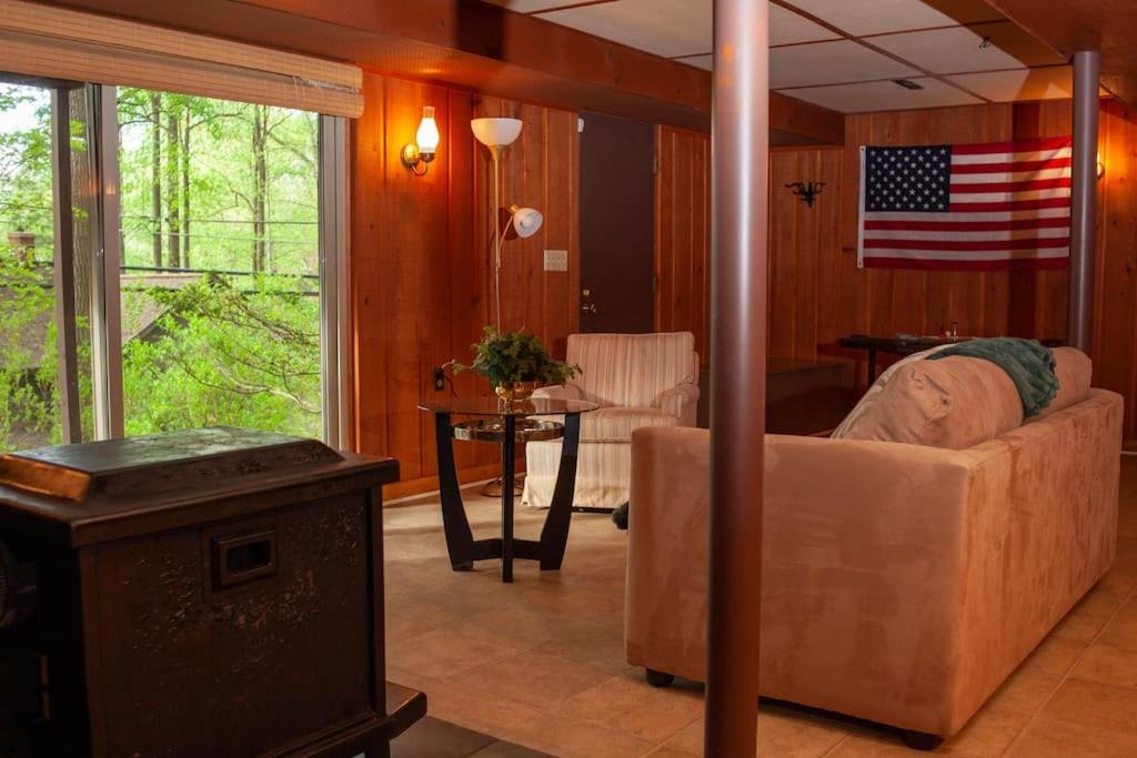 Modern Cabin With Hot Tub Grill Lake Beach Wineries Hiking Fishing And Hershey Park Family And Pet Friendly Superhosts On Ab&B Mount Gretna Luaran gambar