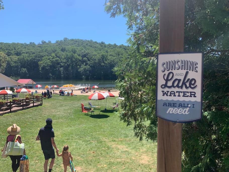 Modern Cabin With Hot Tub Grill Lake Beach Wineries Hiking Fishing And Hershey Park Family And Pet Friendly Superhosts On Ab&B Mount Gretna Luaran gambar