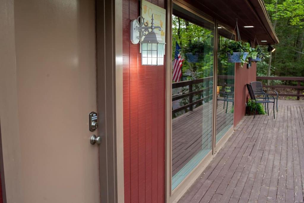 Modern Cabin With Hot Tub Grill Lake Beach Wineries Hiking Fishing And Hershey Park Family And Pet Friendly Superhosts On Ab&B Mount Gretna Luaran gambar