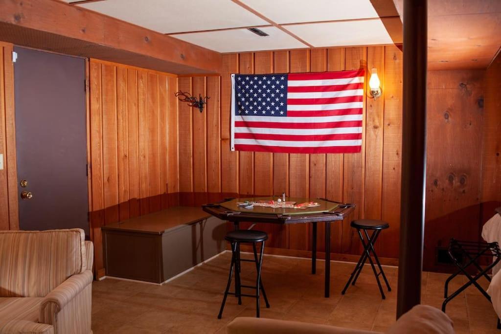 Modern Cabin With Hot Tub Grill Lake Beach Wineries Hiking Fishing And Hershey Park Family And Pet Friendly Superhosts On Ab&B Mount Gretna Luaran gambar