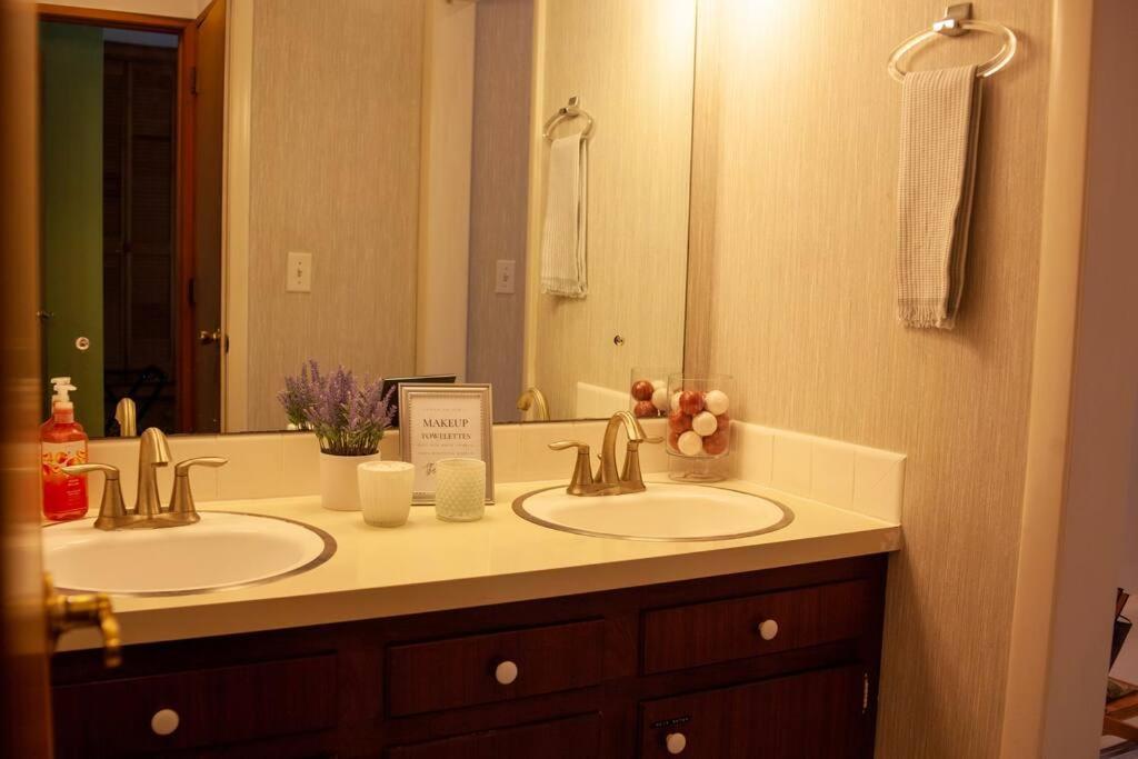 Modern Cabin With Hot Tub Grill Lake Beach Wineries Hiking Fishing And Hershey Park Family And Pet Friendly Superhosts On Ab&B Mount Gretna Luaran gambar