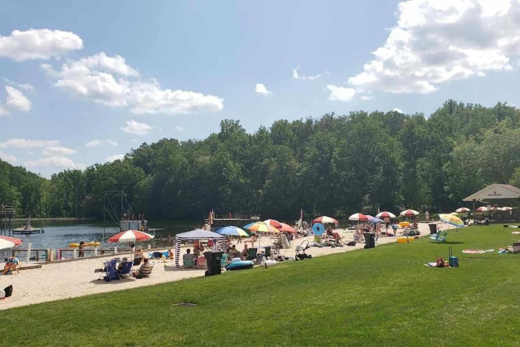 Modern Cabin With Hot Tub Grill Lake Beach Wineries Hiking Fishing And Hershey Park Family And Pet Friendly Superhosts On Ab&B Mount Gretna Luaran gambar